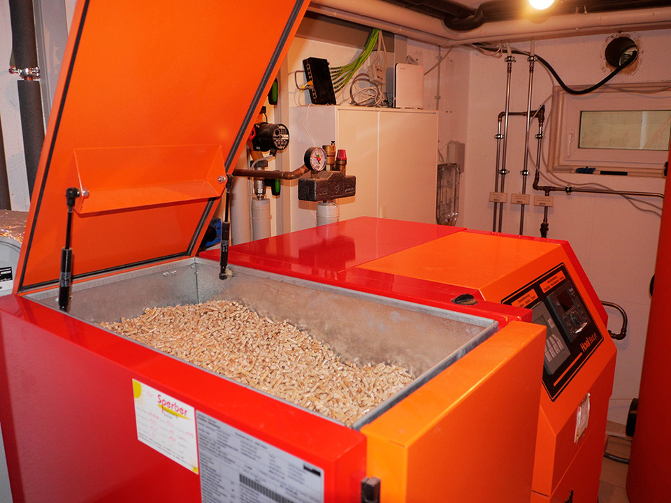 Palletheizung2 bei Das Elektroteam Winkler GmbH in Erfurt